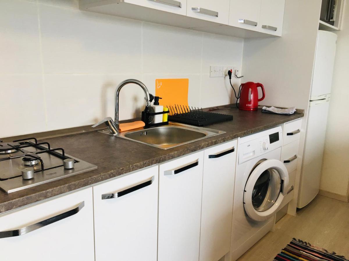Trikomo Royal Life Residence Poseidon Studio מראה חיצוני תמונה