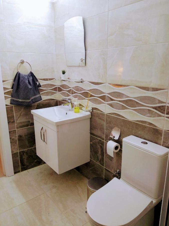 Trikomo Royal Life Residence Poseidon Studio מראה חיצוני תמונה