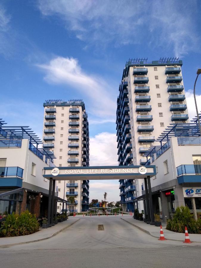 Trikomo Royal Life Residence Poseidon Studio מראה חיצוני תמונה